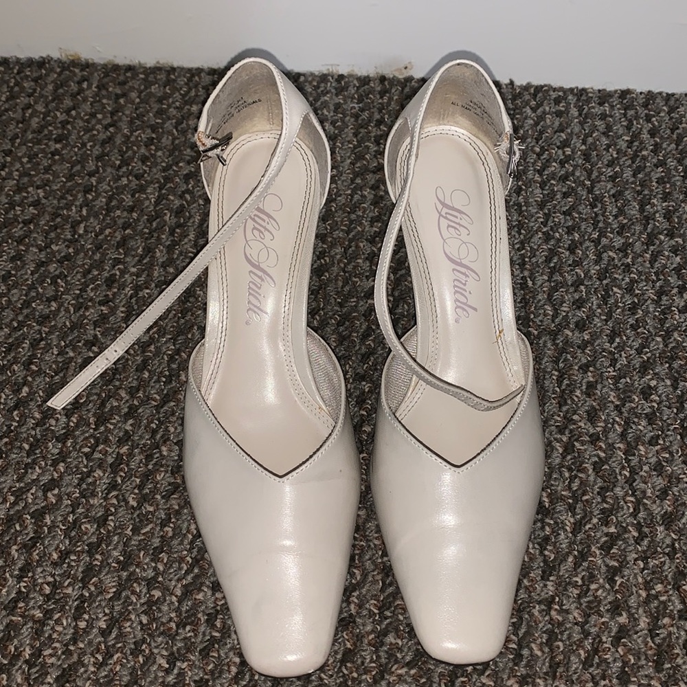 Life Stride Square Toed Heels